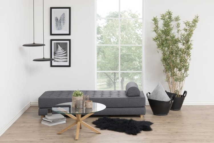 Nowoczesny okrągły stolik kawowy ze szklanym blatem