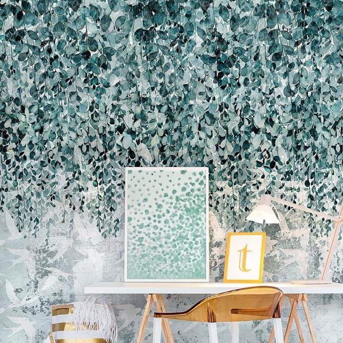 Drobne listki i ptaki tapeta fizelinowa z roślinnym motywem do salonu i sypialni