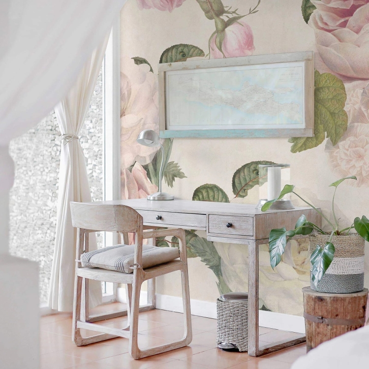 Roses Cream subtelna fototapeta w kwiaty do pokoju dziecięcego lub salonu - na wymiar