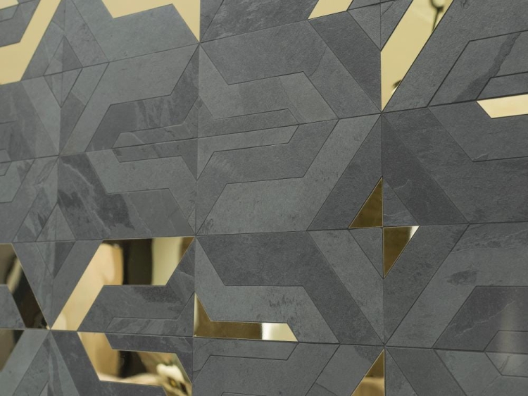 L'Antic Colonial Focus Black Gold kamienna mozaika geometryczna ze złotym akcentem