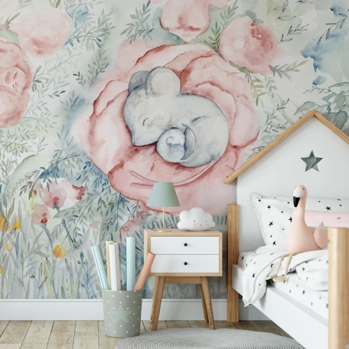 Myszki śpiące wśród kwiatów i traw pastelowa fototapeta do pokoju dziecięcego