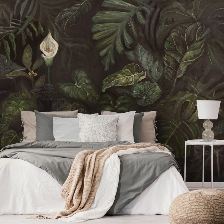 Kalia i tropikalne liście WallArt ciemnozielona fototapeta z egzotycznym motywem