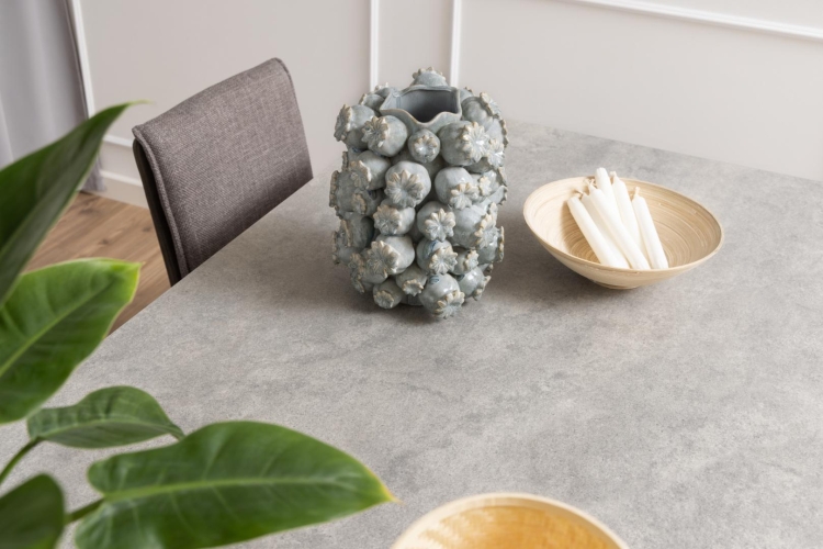 Heaven rozkładany stół z ceramicznym kamiennym szarym blatem i metalową podstawą