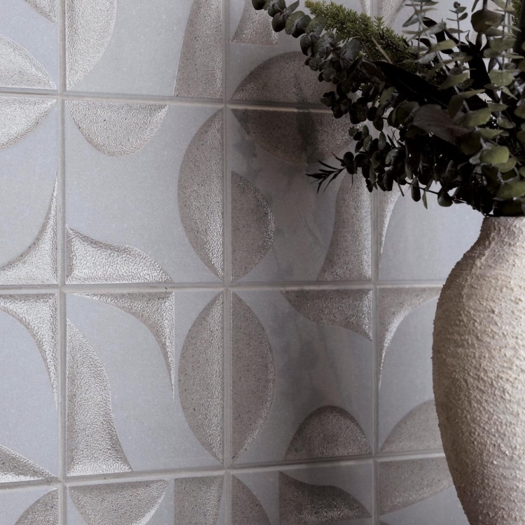 L'Antic Colonial Sails Navy