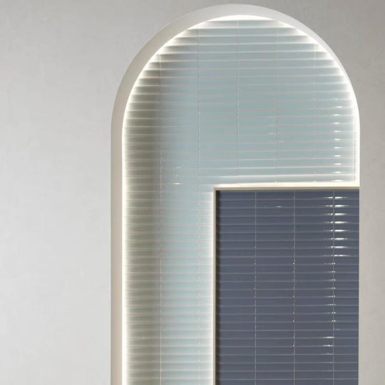 L'Antic Colonial Blinds Sky