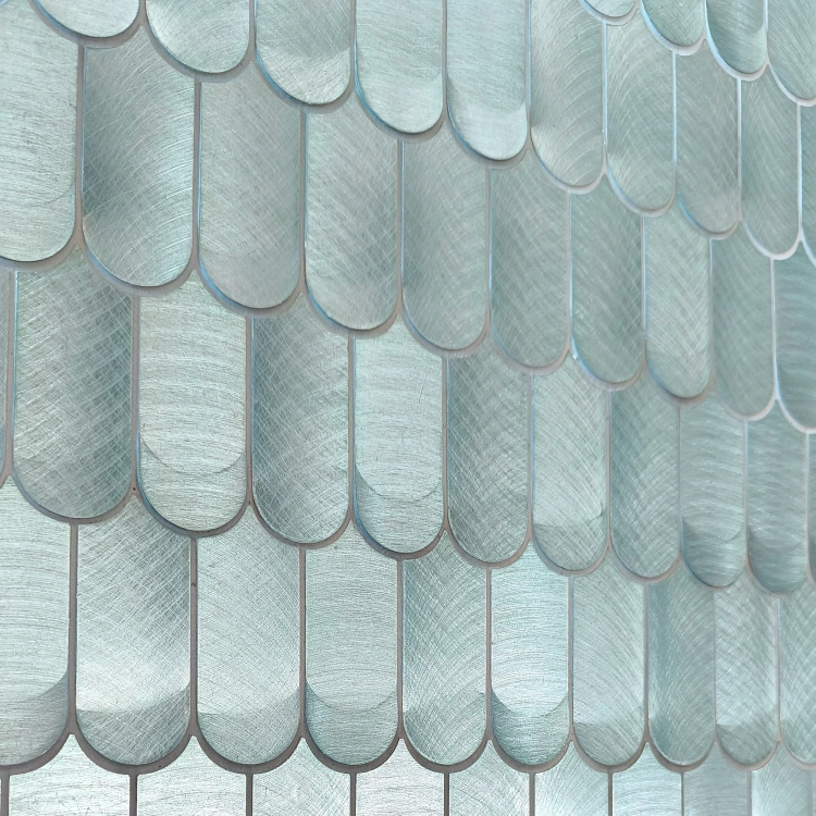 Dune Scale Polar metalowa niebieskawa mozaika łuski